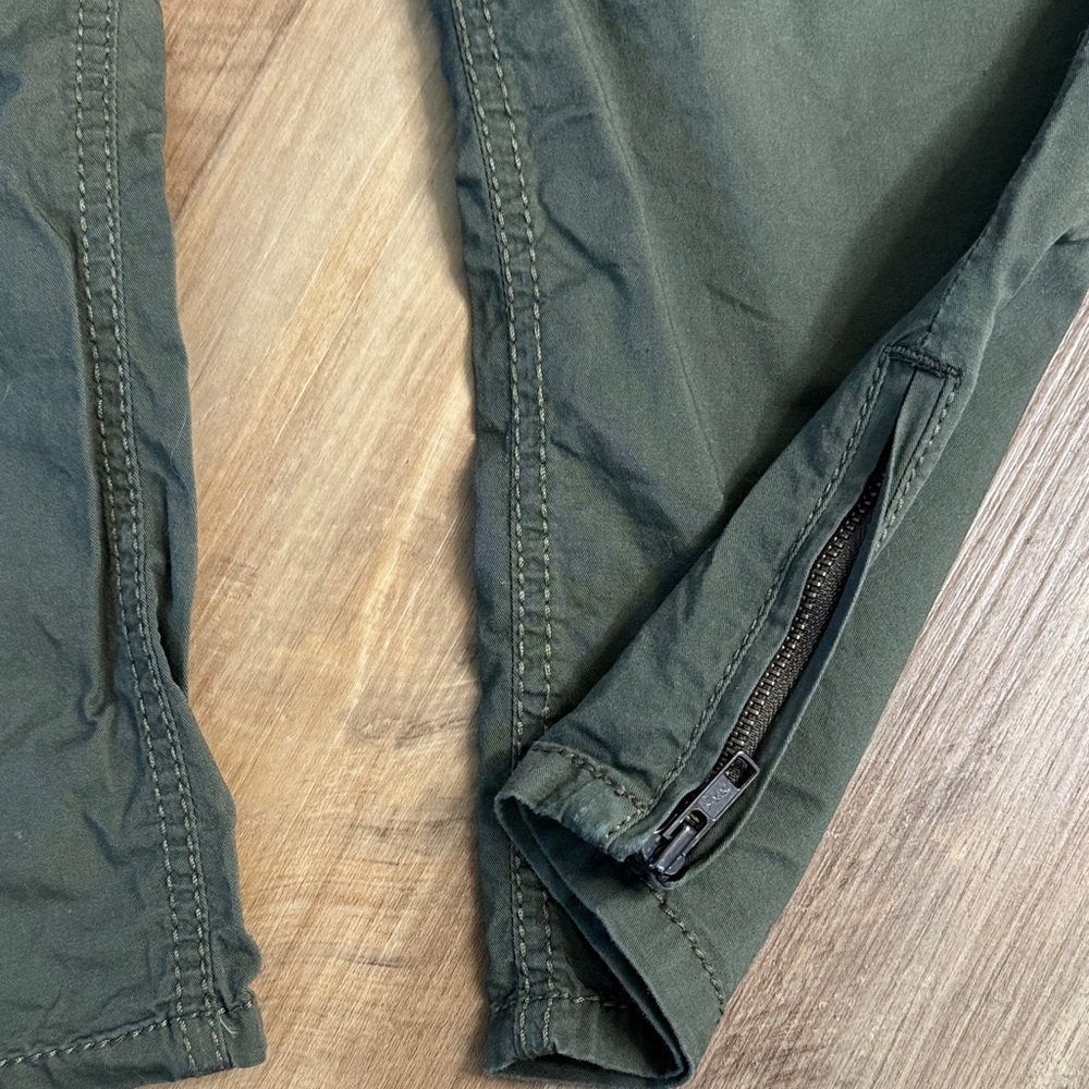 Olive capri - Picture 2 of 5